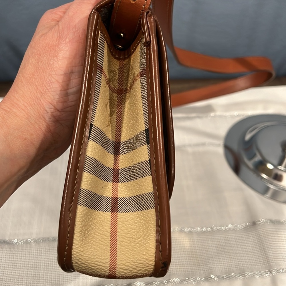 Vintage Burberry Tan and Brown Check Clutch - Picture 12 of 16